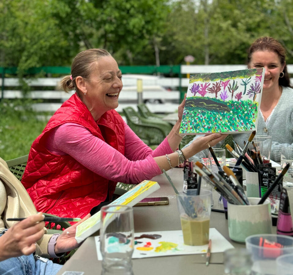 Atelier de terapie prin arta dedicat persoanelor diagnosticate cu cancer si apartinatorilor.